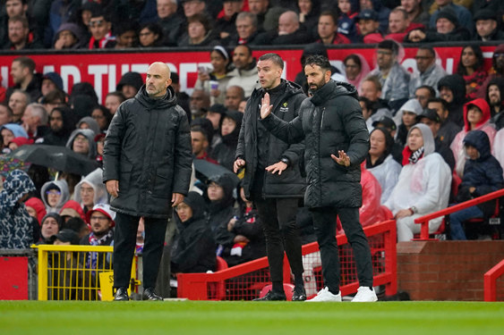 Làm HLV cho "nhà giàu": Danh vọng và bi kịch - Ảnh 1. Làm HLV cho "nhà giàu": Danh vọng và bi kịch - Ảnh 1.