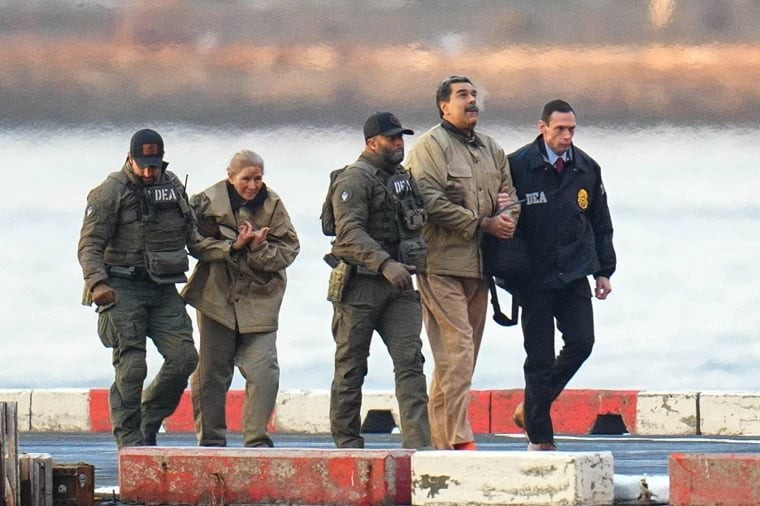 Vợ chồng Tổng thống Maduro bị thương trong cuộc đột k&iacute;ch của lực lượng Mỹ tại Venezuela - Ảnh 1.