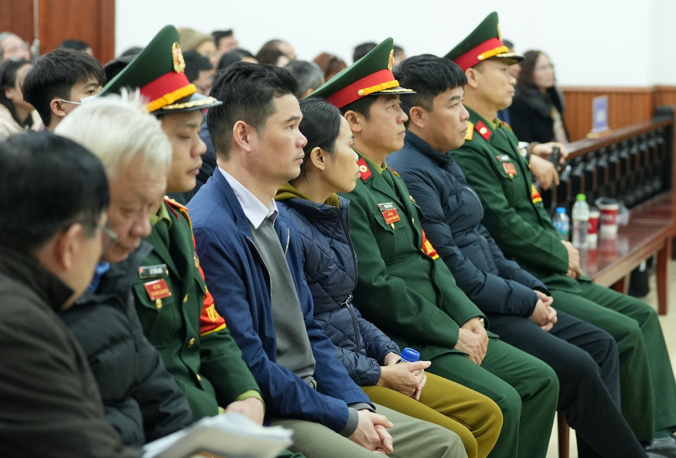 Vụ th&acirc;u t&oacute;m đất s&acirc;n bay Nha Trang: Cựu Ph&oacute; Cục trưởng Cục T&aacute;c chiến xin giảm nhẹ h&igrave;nh phạt - Ảnh 2.