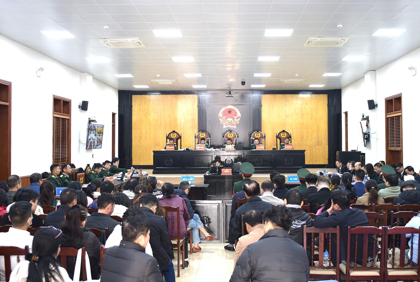 Vụ th&acirc;u t&oacute;m đất s&acirc;n bay Nha Trang: Cựu Ph&oacute; Cục trưởng Cục T&aacute;c chiến xin giảm nhẹ h&igrave;nh phạt - Ảnh 1.