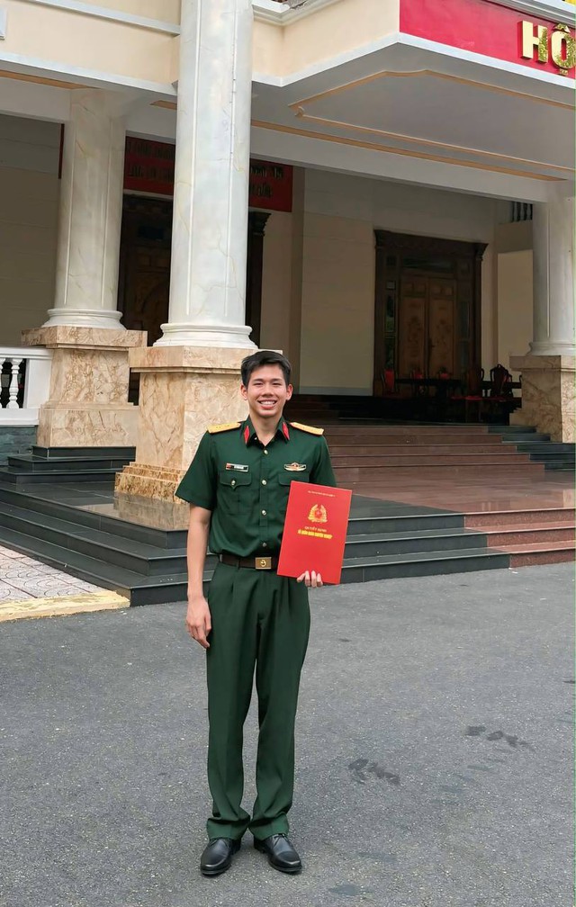 Quang Thuấn tiếp bước chị g&aacute;i &Aacute;nh Vi&ecirc;n, được thăng qu&acirc;n h&agrave;m sau th&agrave;nh t&iacute;ch rực rỡ năm 2025- Ảnh 2.