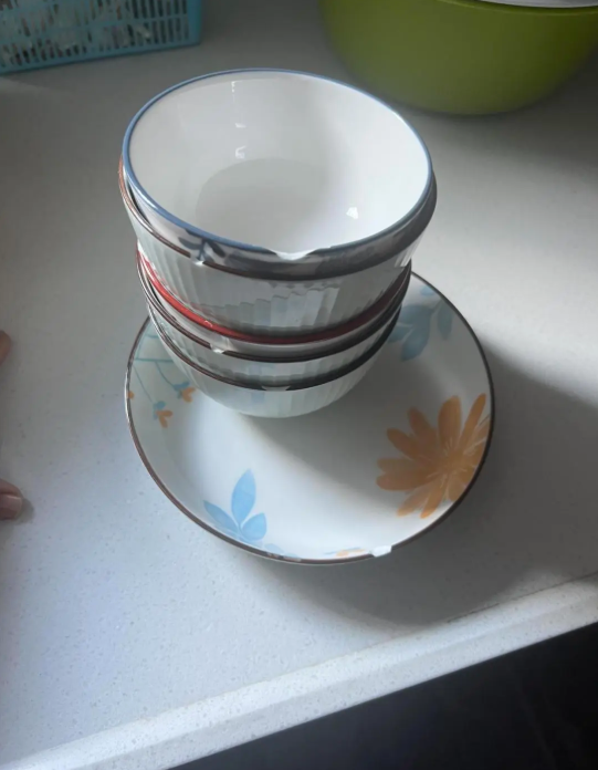 Người ngh&egrave;o chấp niệm 7 thứ "chật nh&agrave;", người gi&agrave;u mạnh dạn bỏ đi kh&ocirc;ng luyến tiếc - Ảnh 4.