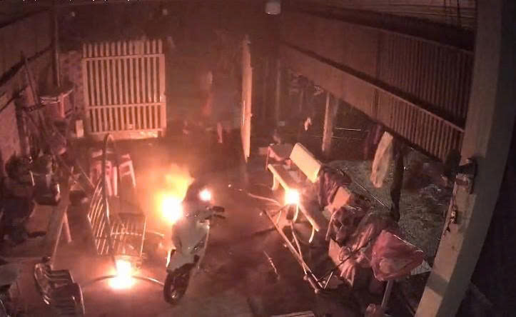 T&acirc;y Ninh: Vụ ph&oacute;ng hỏa nghi&ecirc;m trọng khiến 2 người bị bỏng nặng - Ảnh 1.