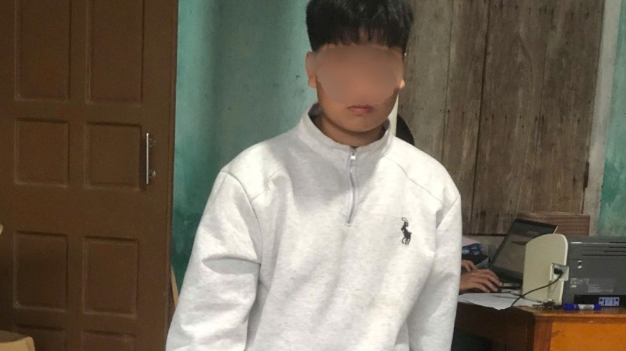 Nh&oacute;m học sinh tự chế ph&aacute;o nổ: Nguy hiểm Từ clip mạng x&atilde; hội - Ảnh 1.