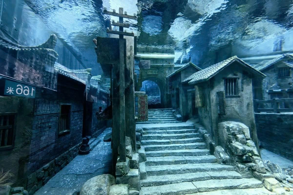 Nh&igrave;n 1.350 ng&ocirc;i l&agrave;ng ch&igrave;m xuống nước, 20.000 người h&ograve; reo v&igrave; th&agrave;nh c&ocirc;ng lớn, dự &aacute;n 37 tỷ USD lớn nhất ch&acirc;u &Aacute; lập kỳ t&iacute;ch - Ảnh 1.