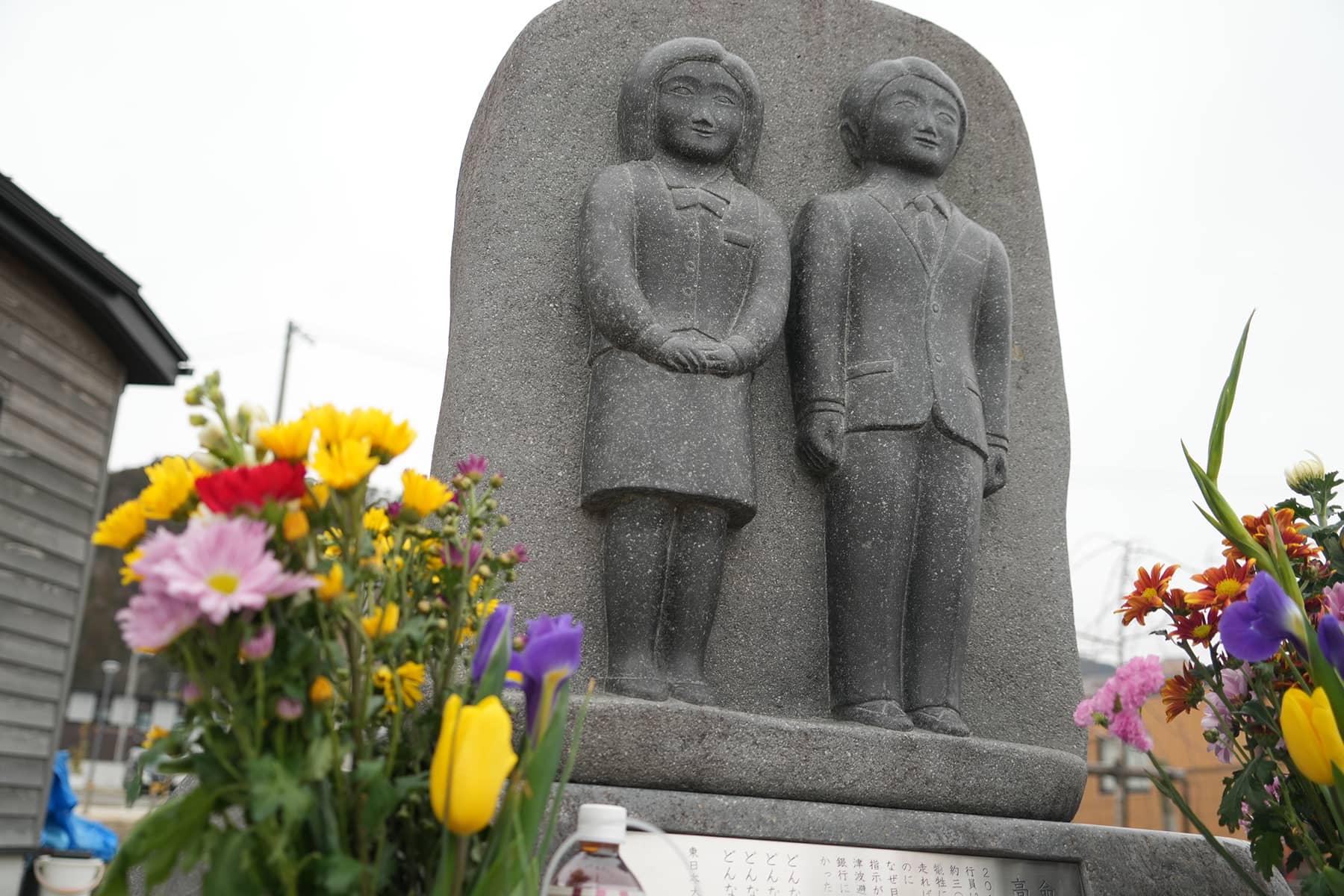 Người đ&agrave;n &ocirc;ng lặn xuống biển 13 năm để t&igrave;m thi thể vợ mất t&iacute;ch trong s&oacute;ng thần- Ảnh 3.