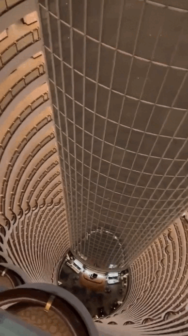 Cảnh tượng ở Trung Quốc khiến tỷ người thấy "khó thở" - Ảnh 2. Cảnh tượng ở Trung Quốc khiến tỷ người thấy "khó thở" - Ảnh 2.