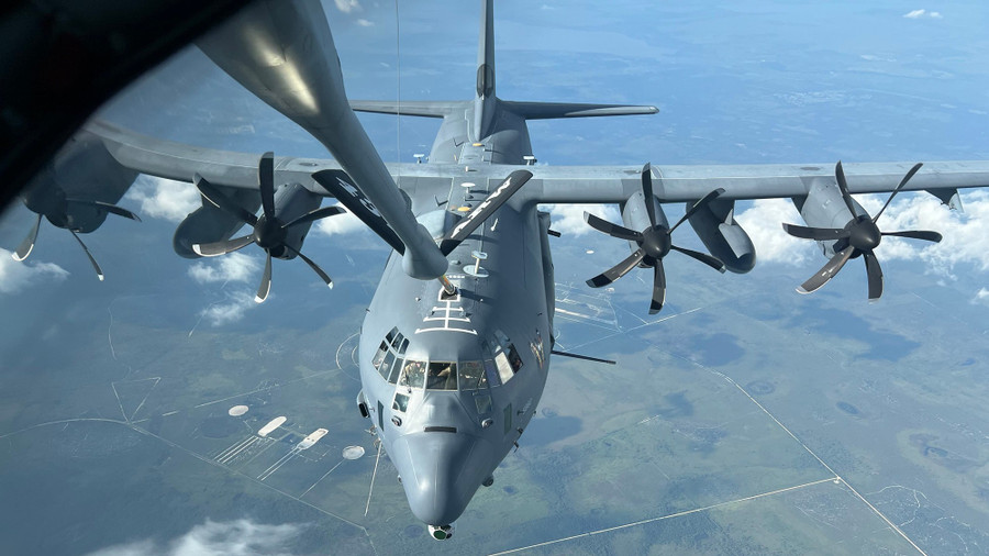 Ac - 130 j Ghostrider xuất hiện ở ch&acirc;u &Acirc;u chuẩn bị cho chiến dịch đặc biệt mới của Mỹ - Ảnh 1.