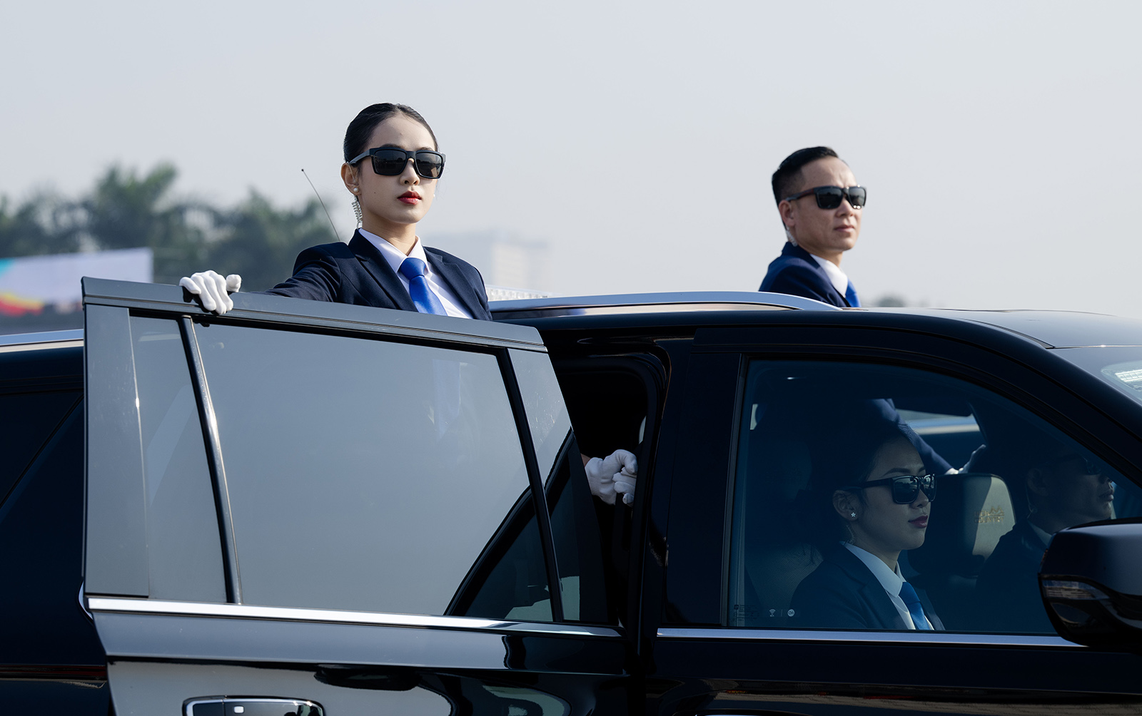 Nữ sĩ quan Cảnh vệ g&acirc;y ấn tượng mạnh tại buổi diễn tập bảo vệ Đại hội XIV - Ảnh 6.