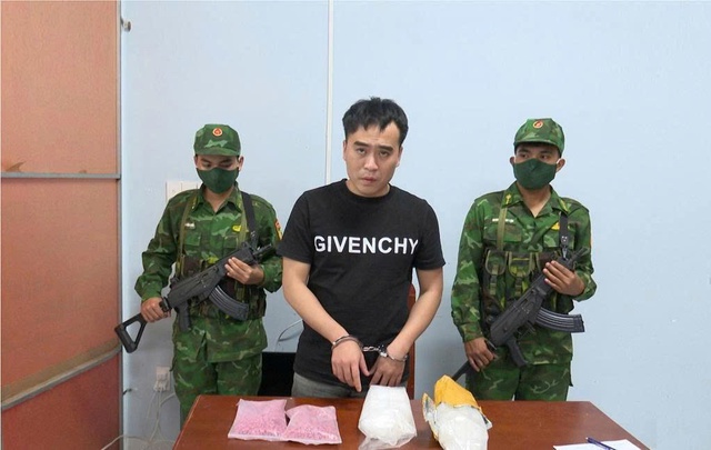 Bắt quả tang Chu Kim Thành SN 1993, khám xét khẩn cấp nơi ở - Ảnh 2.