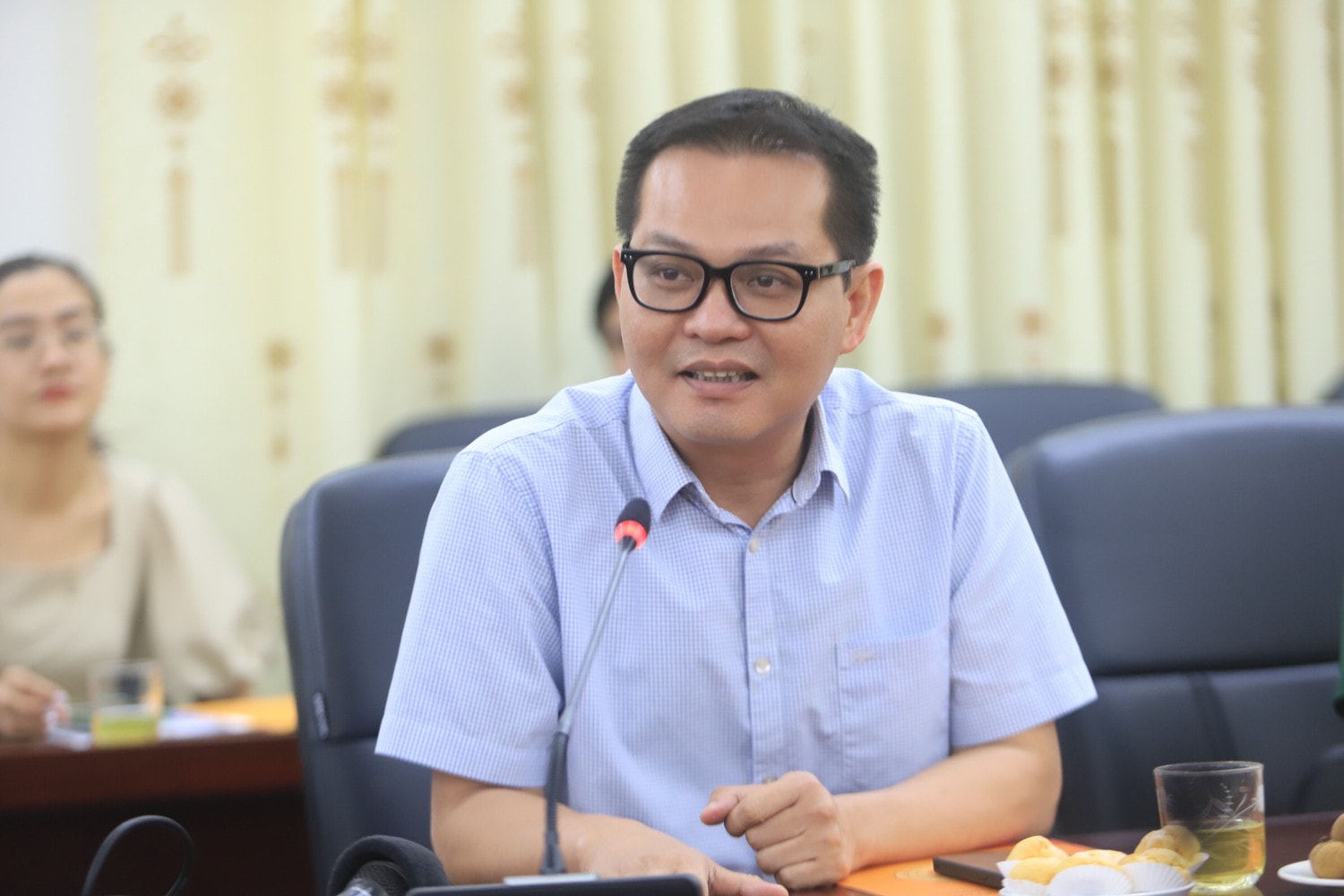 Nam NSND l&agrave; Gi&aacute;m đốc nh&agrave; h&aacute;t: U50 mới cưới vợ k&eacute;m 19 tuổi, cuộc sống sau 6 năm kết h&ocirc;n ra sao? - Ảnh 1.