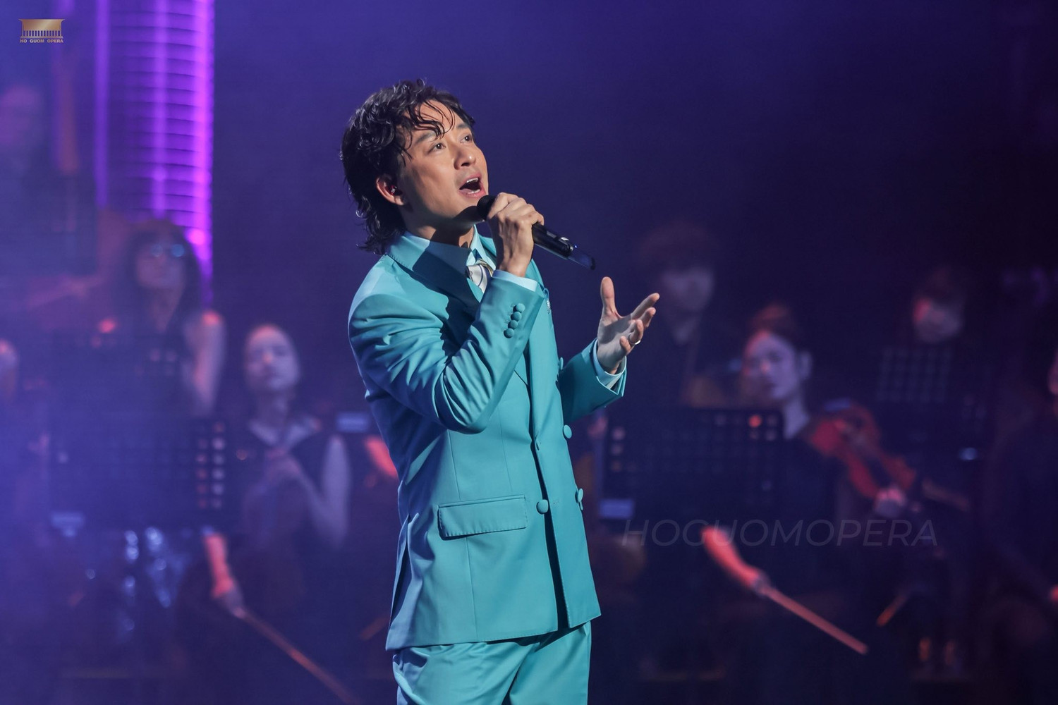 &Aacute;p lực t&acirc;m l&yacute; đ&egrave; nặng l&ecirc;n Tuấn Hưng- Ảnh 2.