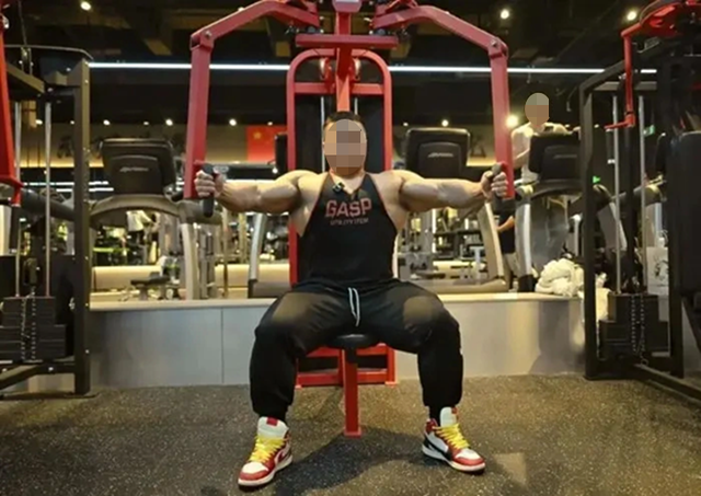 Ng&agrave;y c&agrave;ng nhiều người bị đột quỵ, b&aacute;c sĩ khuy&ecirc;n: Tuổi n&agrave;o trước khi ngủ cũng phải tr&aacute;nh 5 việc n&agrave;y- Ảnh 3.