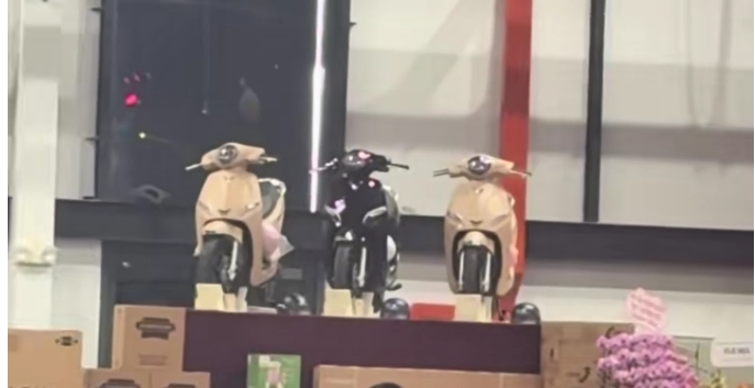 Một c&ocirc;ng ty tại TPHCM g&acirc;y sốc với tiệc tất ni&ecirc;n v&agrave; qu&agrave; khủng - Ảnh 2.