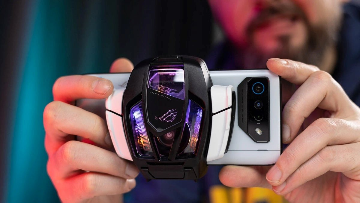 ASUS tạm ngừng sản xuất điện thọai: Tiếc nuối cho thương hiệu yêu thích của người Việt - Ảnh 2.