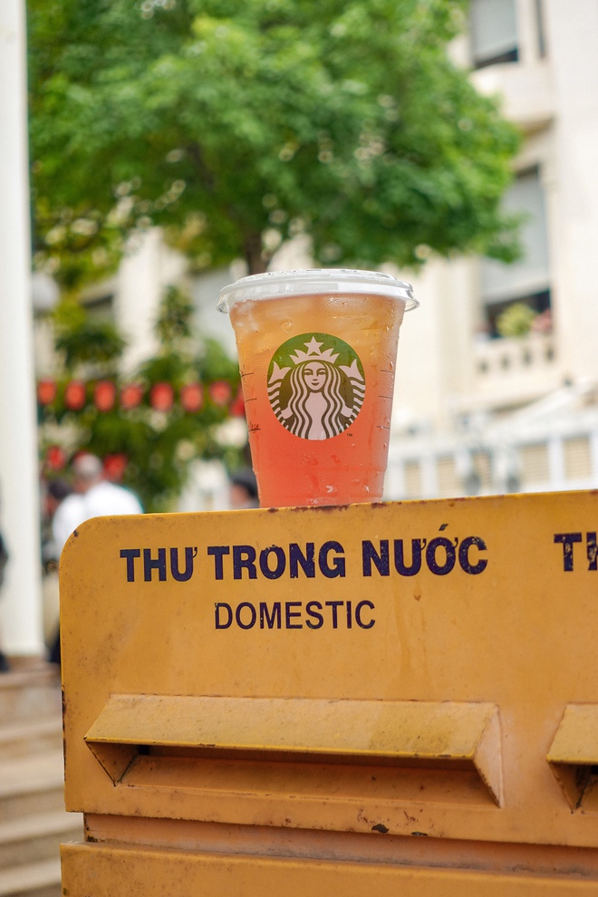 Starbucks "&ocirc;m" loạt vị tr&iacute; v&agrave;ng tỷ đồng - v&aacute;n cược mặt bằng tại Việt Nam - Ảnh 9.