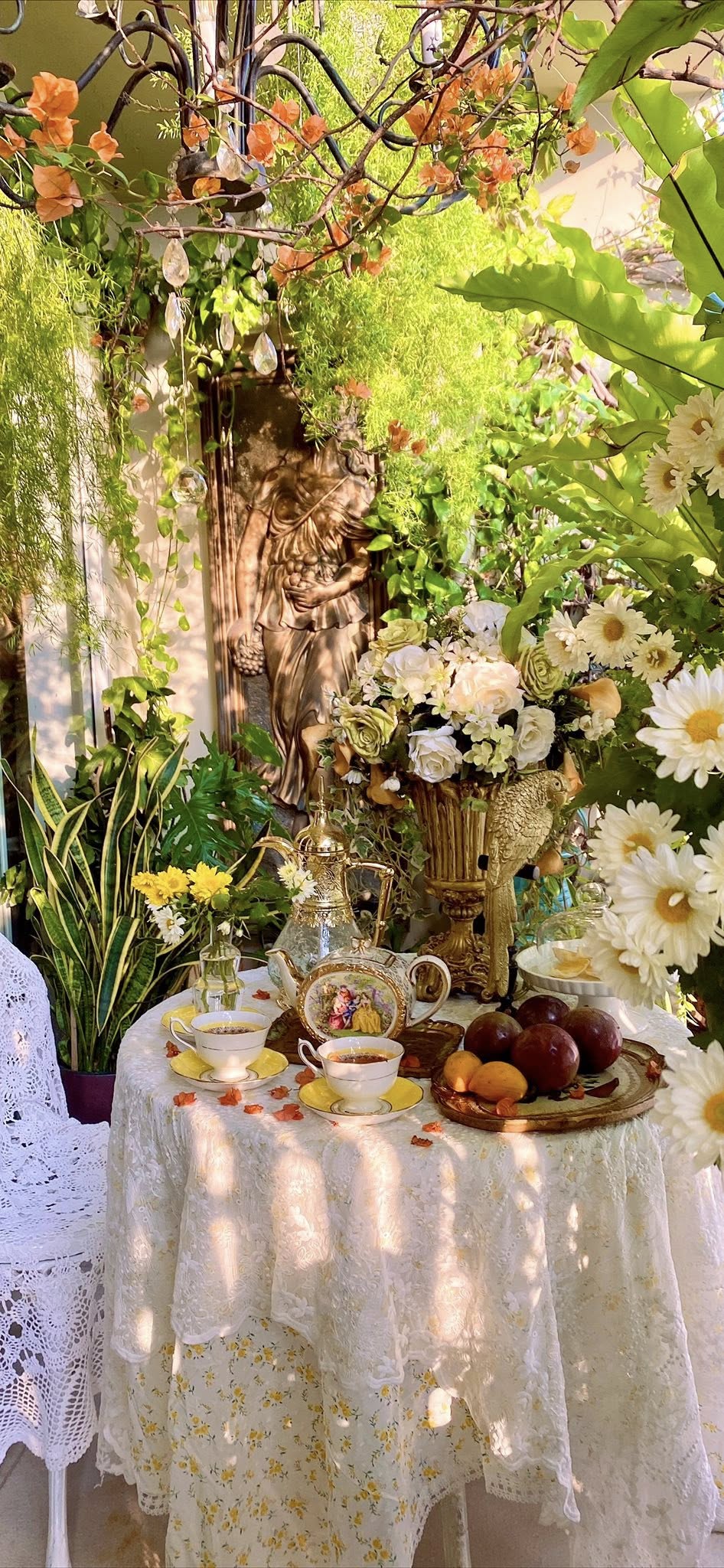 Căn hộ 156m&sup2; ngập hoa của vợ chồng U60 ở H&agrave; Nội - nơi tuổi trung ni&ecirc;n chậm lại v&agrave; an y&ecirc;n- Ảnh 2.