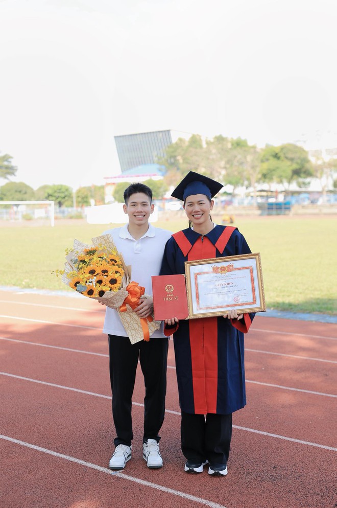 Trung úy QNCN Quang Thuấn - em trai Ánh Viên khoe visual chuẩn "nam thần" bơi lội thế hệ mới đón sinh nhật tuổi 20 - Ảnh 6. Trung úy QNCN Quang Thuấn - em trai Ánh Viên khoe visual chuẩn "nam thần" bơi lội thế hệ mới đón sinh nhật tuổi 20 - Ảnh 6.