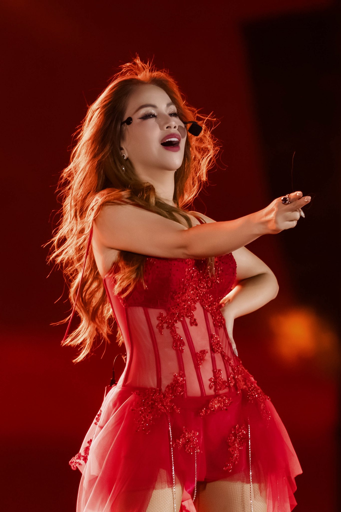 Điều ít biết về em gái ca sĩ giàu nhất Việt Nam: Đi làm phục vụ ở Mỹ, 3 năm không dám báo người nhà- Ảnh 7.