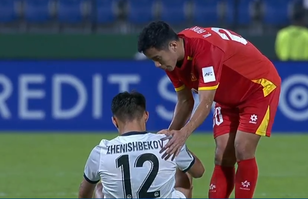 U23 Kyrgyzstan ôm mặt bật khóc sau trận thua, phản ứng của cầu thủ U23 Việt Nam 10 điểm!- Ảnh 6.