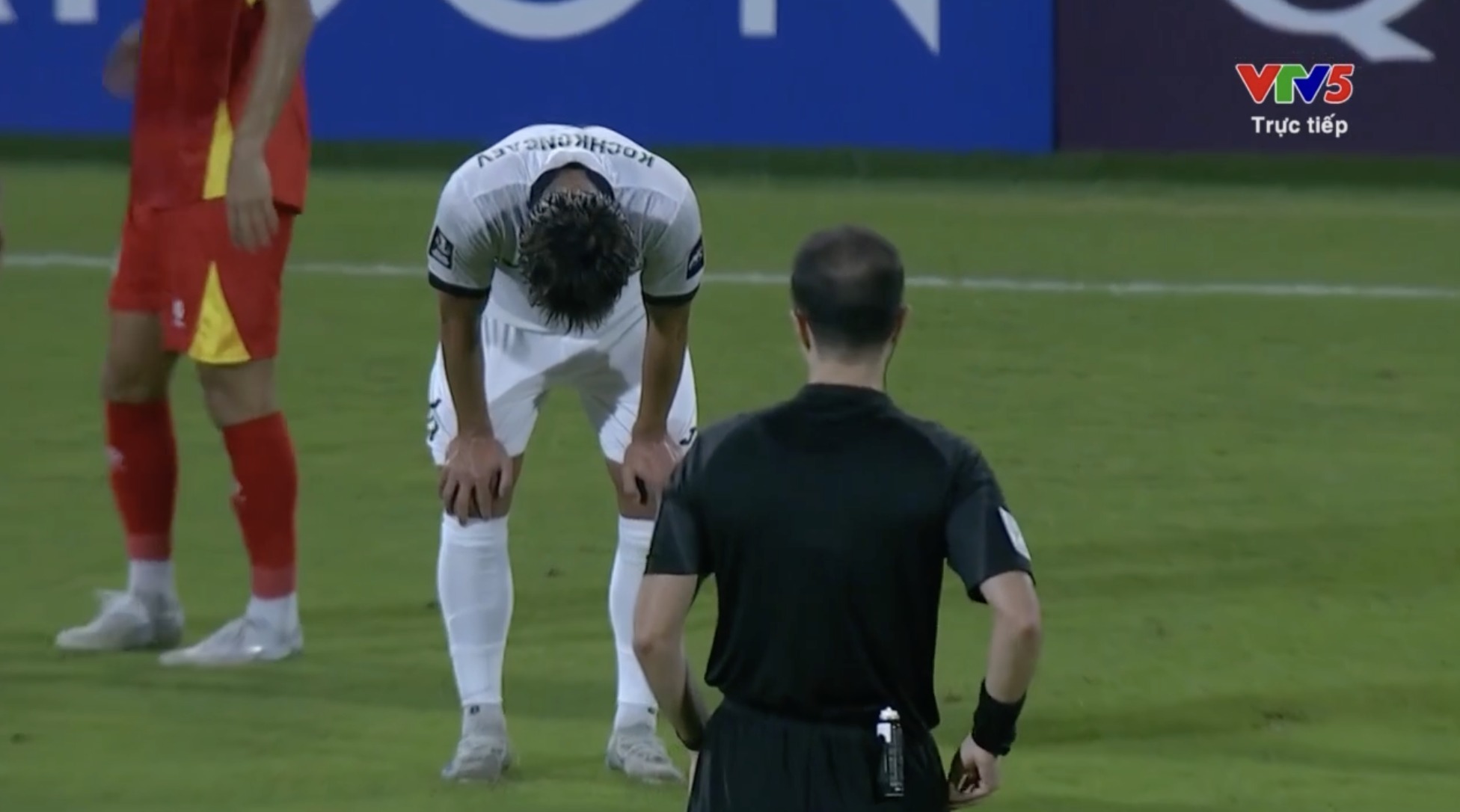 U23 Kyrgyzstan ôm mặt bật khóc sau trận thua, phản ứng của cầu thủ U23 Việt Nam 10 điểm!- Ảnh 4.