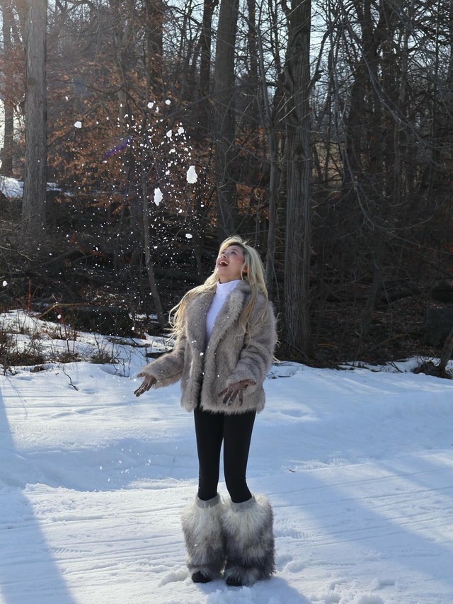 Louis Phạm không cần hở bạo vẫn xinh hết nấc, cực tình bên bạn trai Việt kiều bất chấp loạt drama- Ảnh 6. Louis Phạm không cần hở bạo vẫn xinh hết nấc, cực tình bên bạn trai Việt kiều bất chấp loạt drama- Ảnh 6.