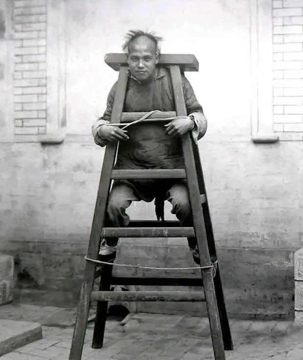 Ảnh hiếm cuối nhà Thanh: Tuyển tú vào hoàng cung không như phim, thiếu nữ miền Nam gây chú ý - Ảnh 5.