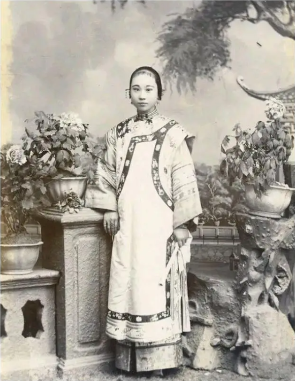 Ảnh hiếm cuối nhà Thanh: Tuyển tú vào hoàng cung không như phim, thiếu nữ miền Nam gây chú ý - Ảnh 6.