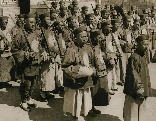 Ảnh hiếm cuối nhà Thanh: Tuyển tú vào hoàng cung không như phim, thiếu nữ miền Nam gây chú ý - Ảnh 7.