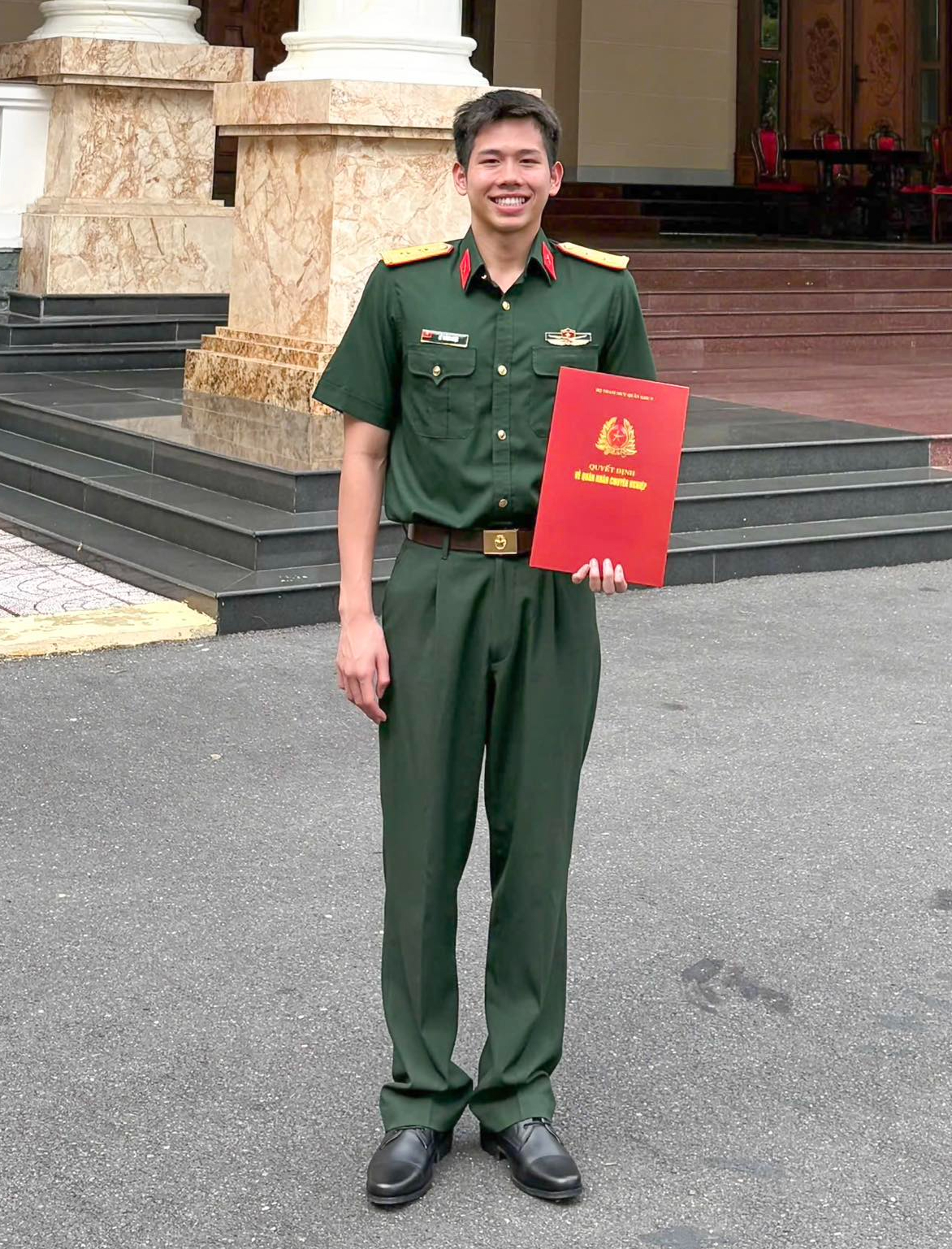 Trung úy QNCN Quang Thuấn - em trai Ánh Viên khoe visual chuẩn "nam thần" bơi lội thế hệ mới đón sinh nhật tuổi 20 - Ảnh 2. Trung úy QNCN Quang Thuấn - em trai Ánh Viên khoe visual chuẩn "nam thần" bơi lội thế hệ mới đón sinh nhật tuổi 20 - Ảnh 2.