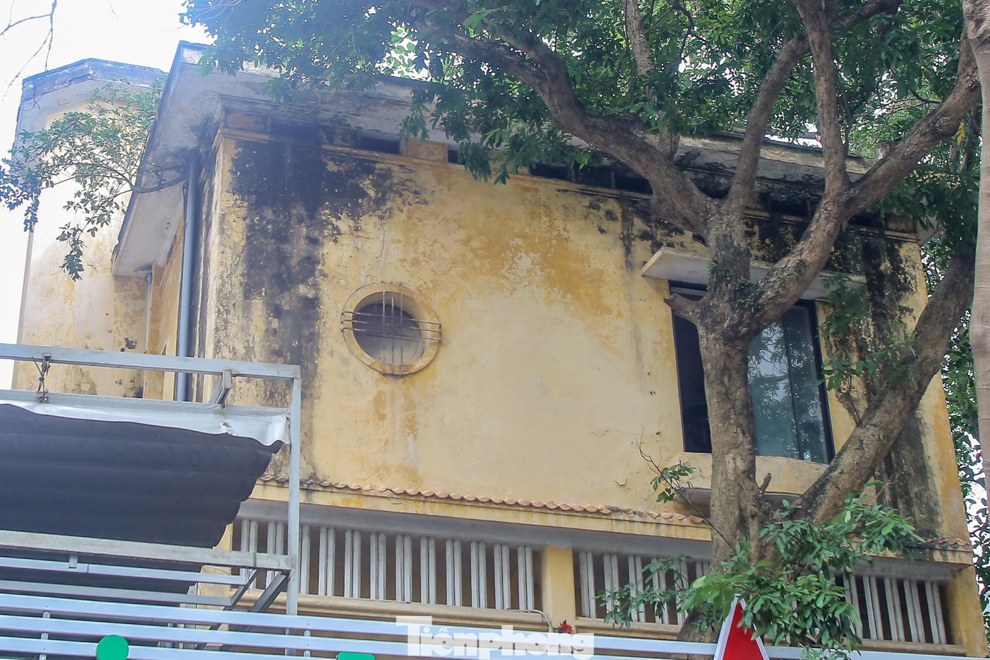 Biệt thự cổ H&agrave; Nội bị ph&aacute; dỡ x&acirc;y cao ốc g&acirc;y b&atilde;o dư luận - Ảnh 4.