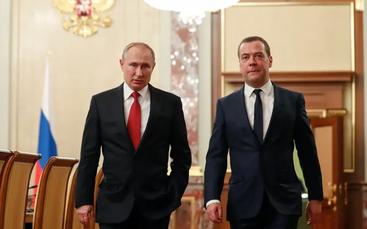 Ph&oacute; Chủ tịch Hội đồng An ninh Nga Medvedev: "Đừng chơi tr&ograve; với Nga!" - Ảnh 1.