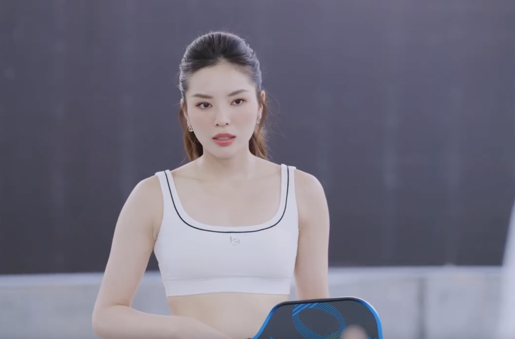 Đi học muộn nhưng thầy xịn khỏi bàn: Kỳ Duyên được Lý Hoàng Nam kèm cặp chơi pickleball, visual trắng phát sáng gây sốt MXH- Ảnh 8. Đi học muộn nhưng thầy xịn khỏi bàn: Kỳ Duyên được Lý Hoàng Nam kèm cặp chơi pickleball, visual trắng phát sáng gây sốt MXH- Ảnh 8.