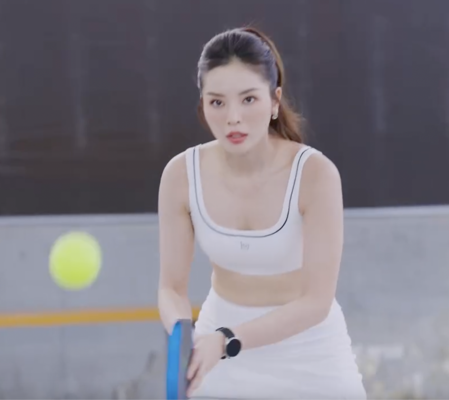 Đi học muộn nhưng thầy xịn khỏi bàn: Kỳ Duyên được Lý Hoàng Nam kèm cặp chơi pickleball, visual trắng phát sáng gây sốt MXH- Ảnh 4. Đi học muộn nhưng thầy xịn khỏi bàn: Kỳ Duyên được Lý Hoàng Nam kèm cặp chơi pickleball, visual trắng phát sáng gây sốt MXH- Ảnh 4.