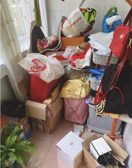 Người giàu không bao giờ đặt 5 thứ này ở ban công, người nghèo lại vô tư chất đống- Ảnh 1. Người giàu không bao giờ đặt 5 thứ này ở ban công, người nghèo lại vô tư chất đống- Ảnh 1.