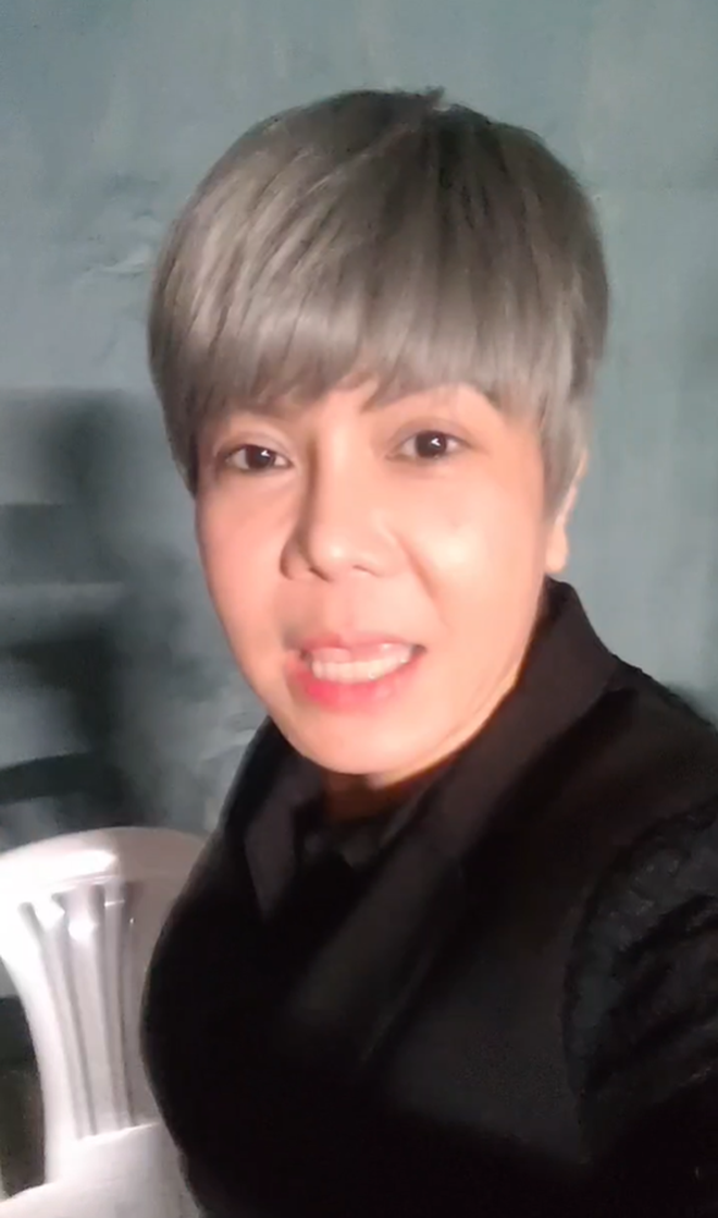 Việt Hương livestream để lộ hình ảnh lạ- Ảnh 2.