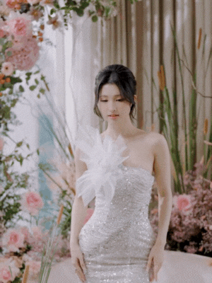 Ảnh cưới của &Aacute; hậu Phương Nhi: Visual v&agrave; thần th&aacute;i 100 điểm!- Ảnh 2.