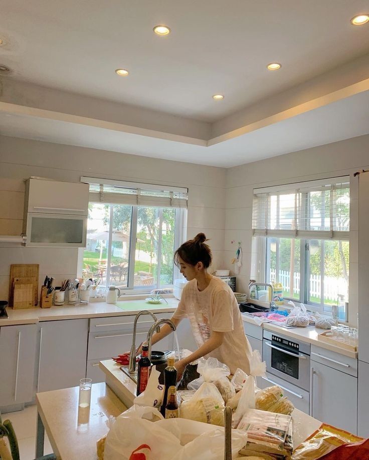 Lời khuyên cho người mua sắm online vào ban đêm giúp tiết kiệm hiệu quả - Ảnh 2. Lời khuyên cho người mua sắm online vào ban đêm giúp tiết kiệm hiệu quả - Ảnh 2.