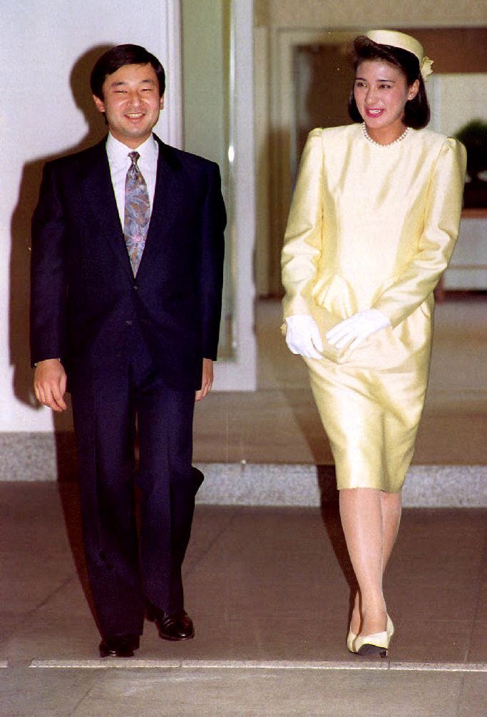 Câu chuyện tình yêu của Masako và Naruhito: Lời hứa bảo vệ đầy ý nghĩa - Ảnh 6. Câu chuyện tình yêu của Masako và Naruhito: Lời hứa bảo vệ đầy ý nghĩa - Ảnh 6.