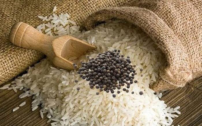 Ngăn ngừa côn trùng xâm nhập vào thùng gạo bằng những thứ sau - Ảnh 2. Ngăn ngừa côn trùng xâm nhập vào thùng gạo bằng những thứ sau - Ảnh 2.