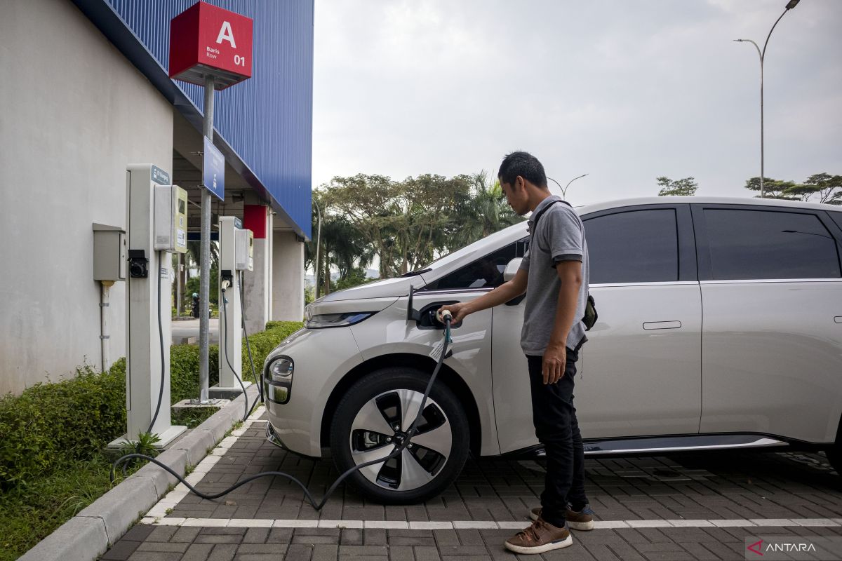 Báo Indonesia thắc mắc: