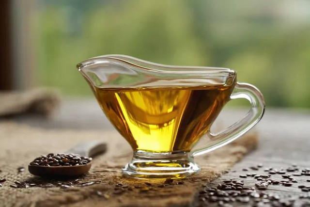 15 thực phẩm gi&agrave;u omega-3 hơn quả &oacute;c ch&oacute;: Kh&ocirc;ng chỉ c&oacute; c&aacute; hồi, nhiều m&oacute;n quen thuộc cũng l&agrave; nguồn bổ sung tuyệt vời- Ảnh 1.