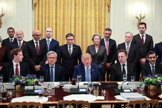 Tỷ ph&uacute; Elon Musk, Jensen Huang nhận "phần thưởng" cao qu&yacute; nhất nước Mỹ từ Tổng thống Trump - Ảnh 2.