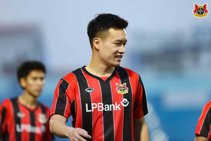 Ninh B&igrave;nh v&agrave; Nam Định h&ograve;a 1 - 1: Ho&agrave;ng Đức ghi b&agrave;n trong trận đấu V . League 2026 / 27 - Ảnh 1.