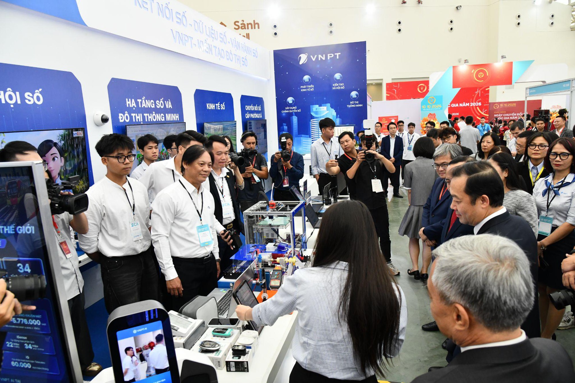 &rlm;Từ AI đến thiết bị UAV: C&ocirc;ng nghệ VNPT hiện diện trong nhiều lĩnh vực&rlm; - Ảnh 1.