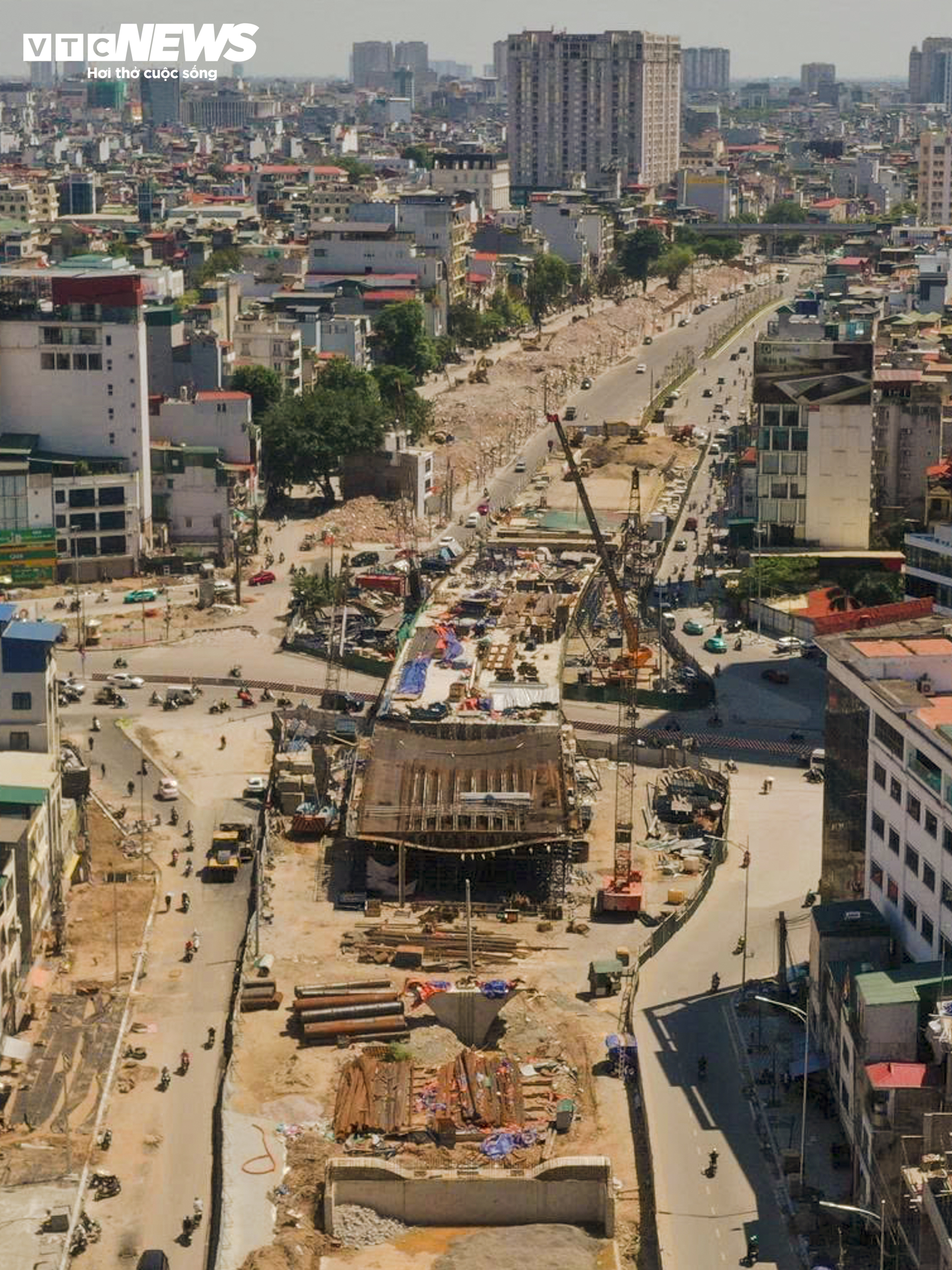Cận cảnh thi c&ocirc;ng hai cầu vượt V&agrave;nh đai 1 H&agrave; Nội 2026 - Ảnh 13.