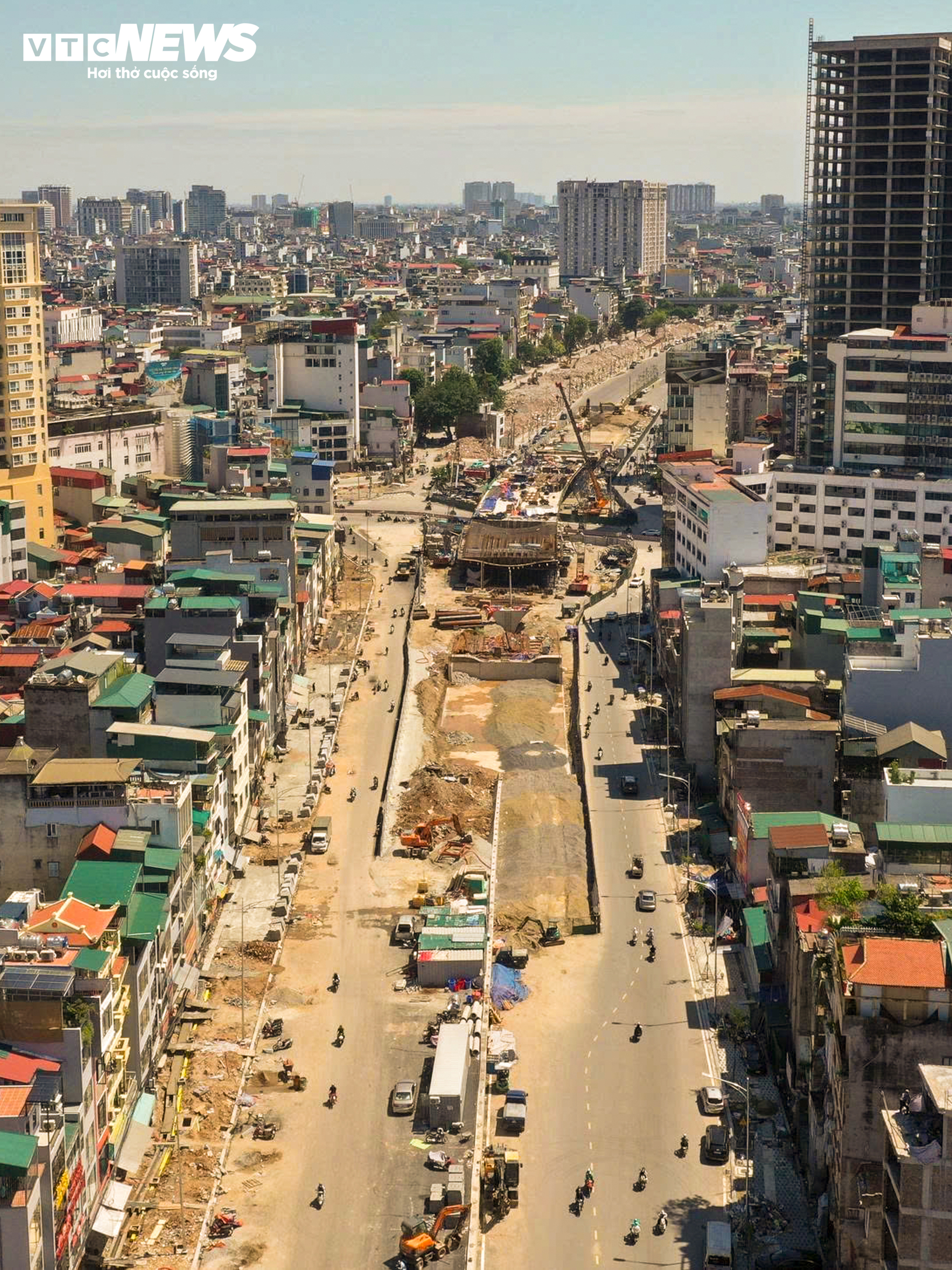 Cận cảnh thi c&ocirc;ng hai cầu vượt V&agrave;nh đai 1 H&agrave; Nội 2026 - Ảnh 4.