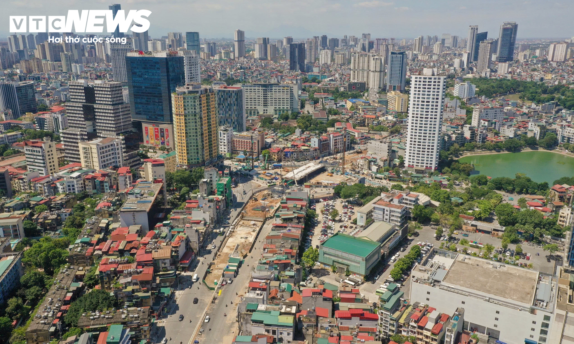 Cận cảnh thi c&ocirc;ng hai cầu vượt V&agrave;nh đai 1 H&agrave; Nội 2026 - Ảnh 1.