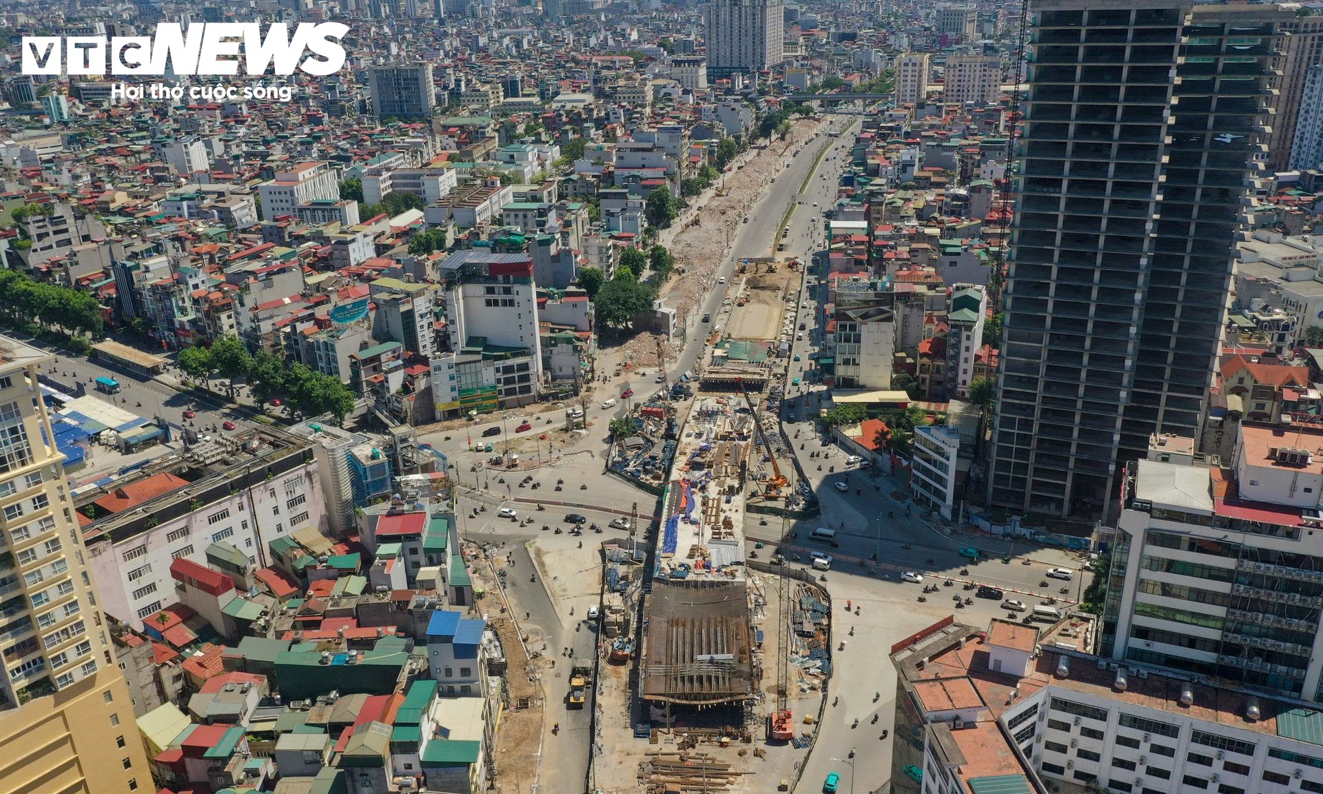 Cận cảnh thi c&ocirc;ng hai cầu vượt V&agrave;nh đai 1 H&agrave; Nội 2026 - Ảnh 5.
