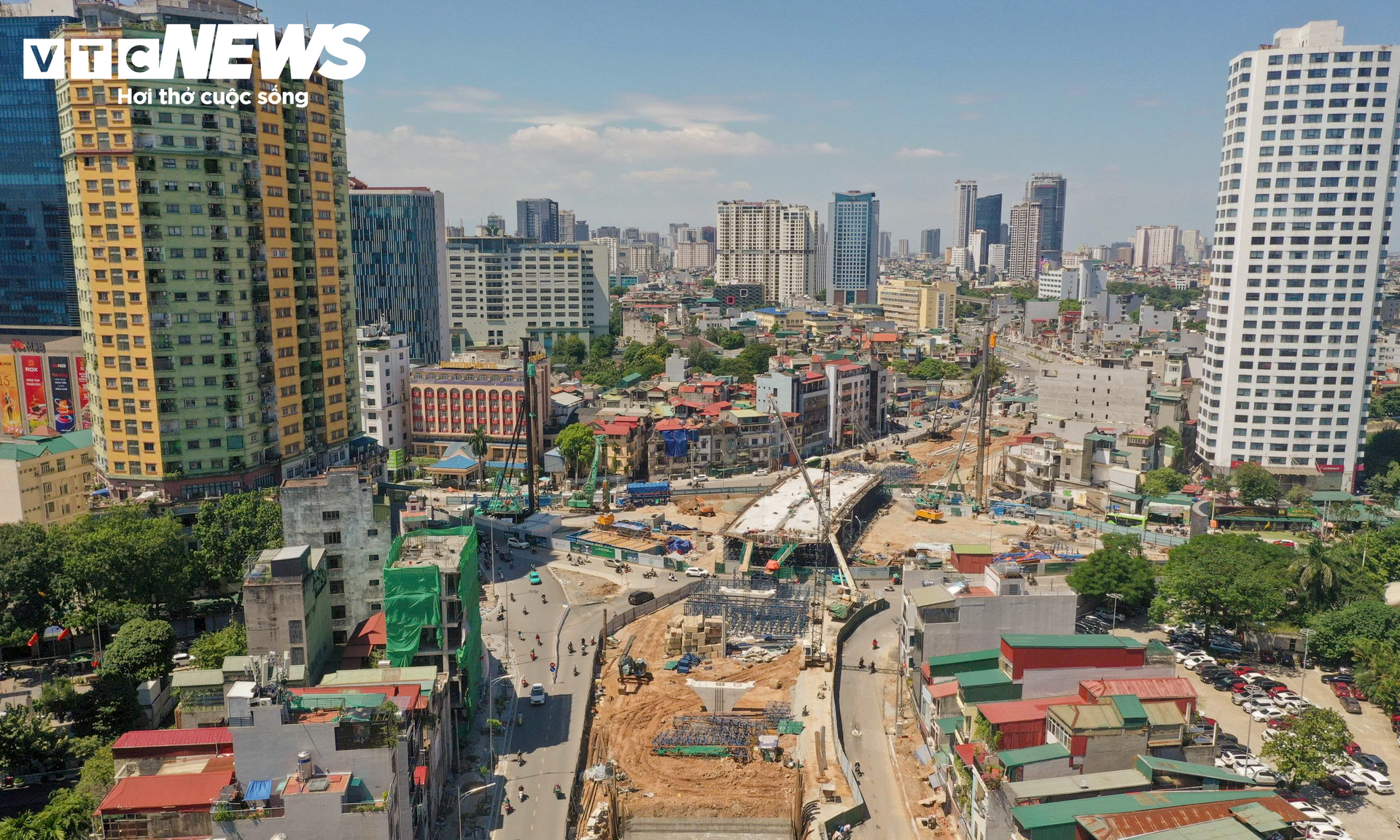 Cận cảnh thi c&ocirc;ng hai cầu vượt V&agrave;nh đai 1 H&agrave; Nội 2026 - Ảnh 9.
